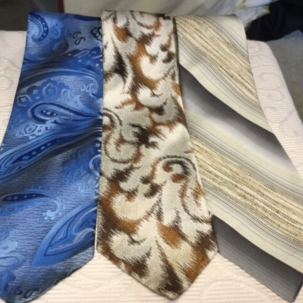3 VINTAGE LILLY DACHE WIDE POLY NECKTIES